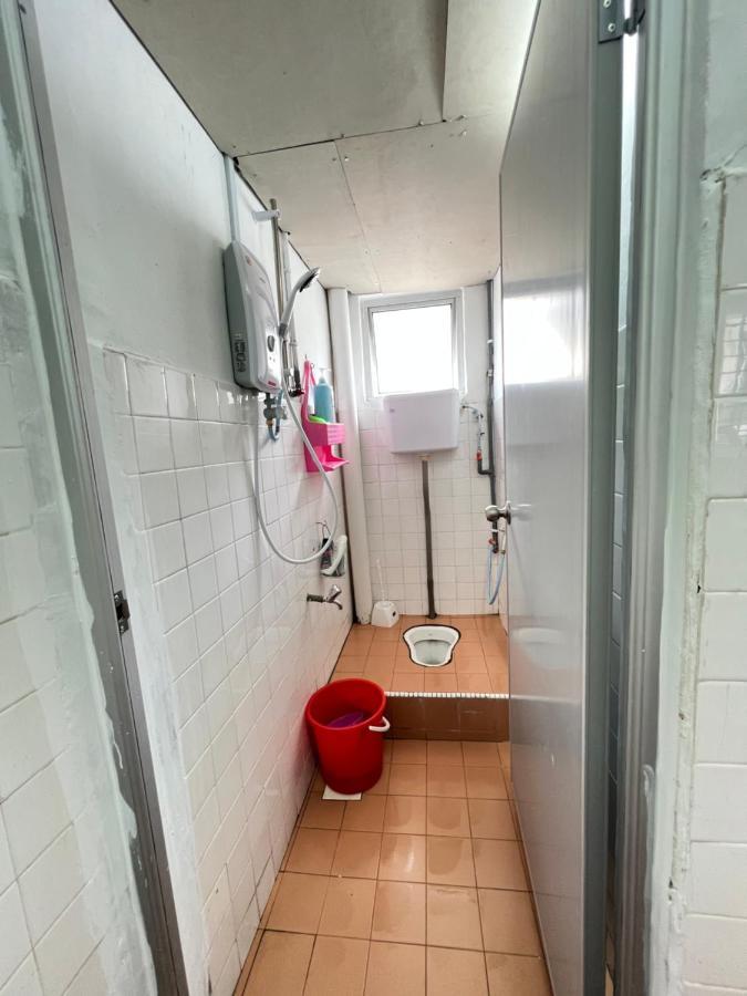 Jiaxin Dormitory - Puteri Wangsa 家馨旅舍 Ulu Tiram Eksteriør bilde