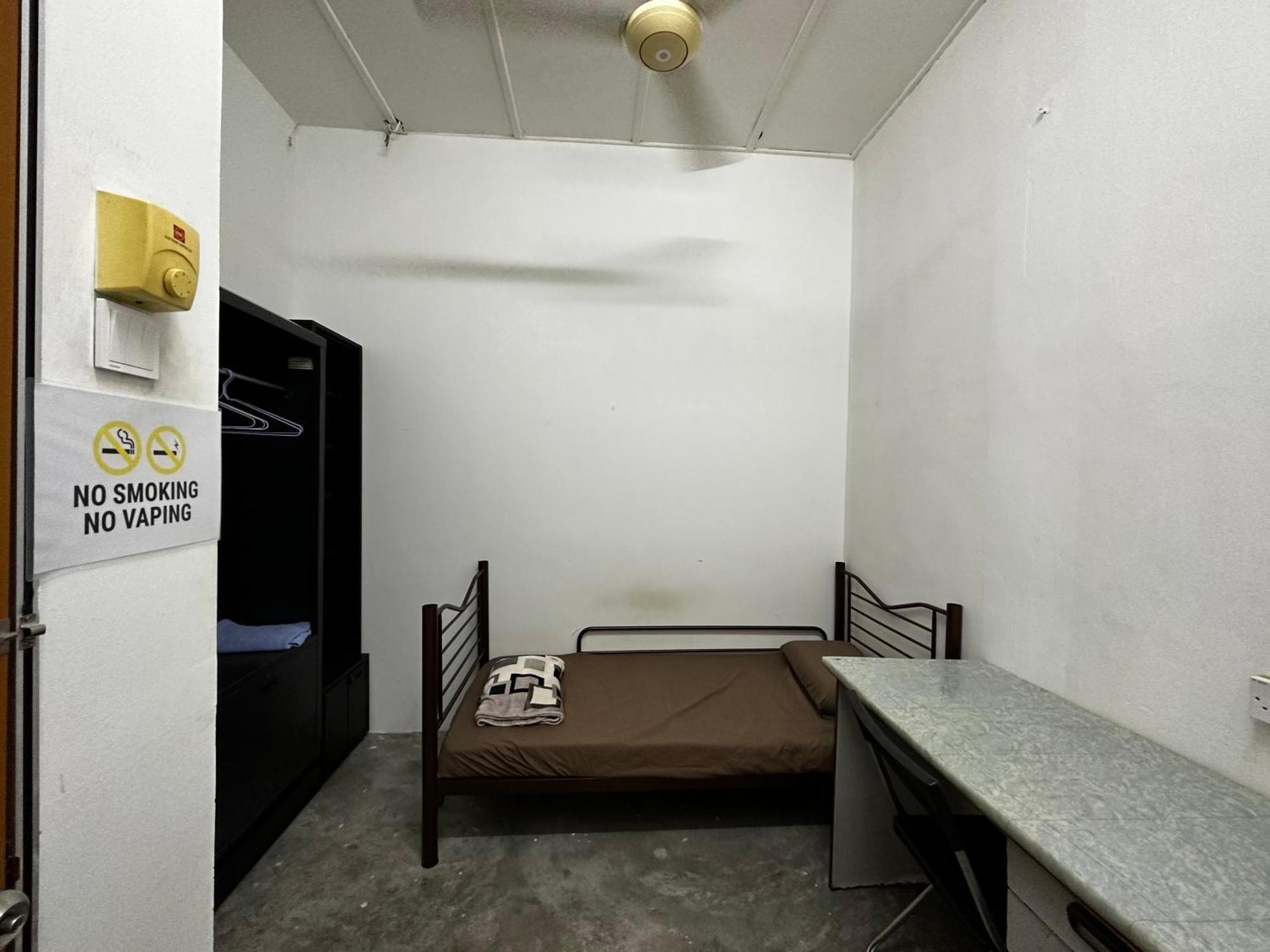 Jiaxin Dormitory - Puteri Wangsa 家馨旅舍 Ulu Tiram Eksteriør bilde