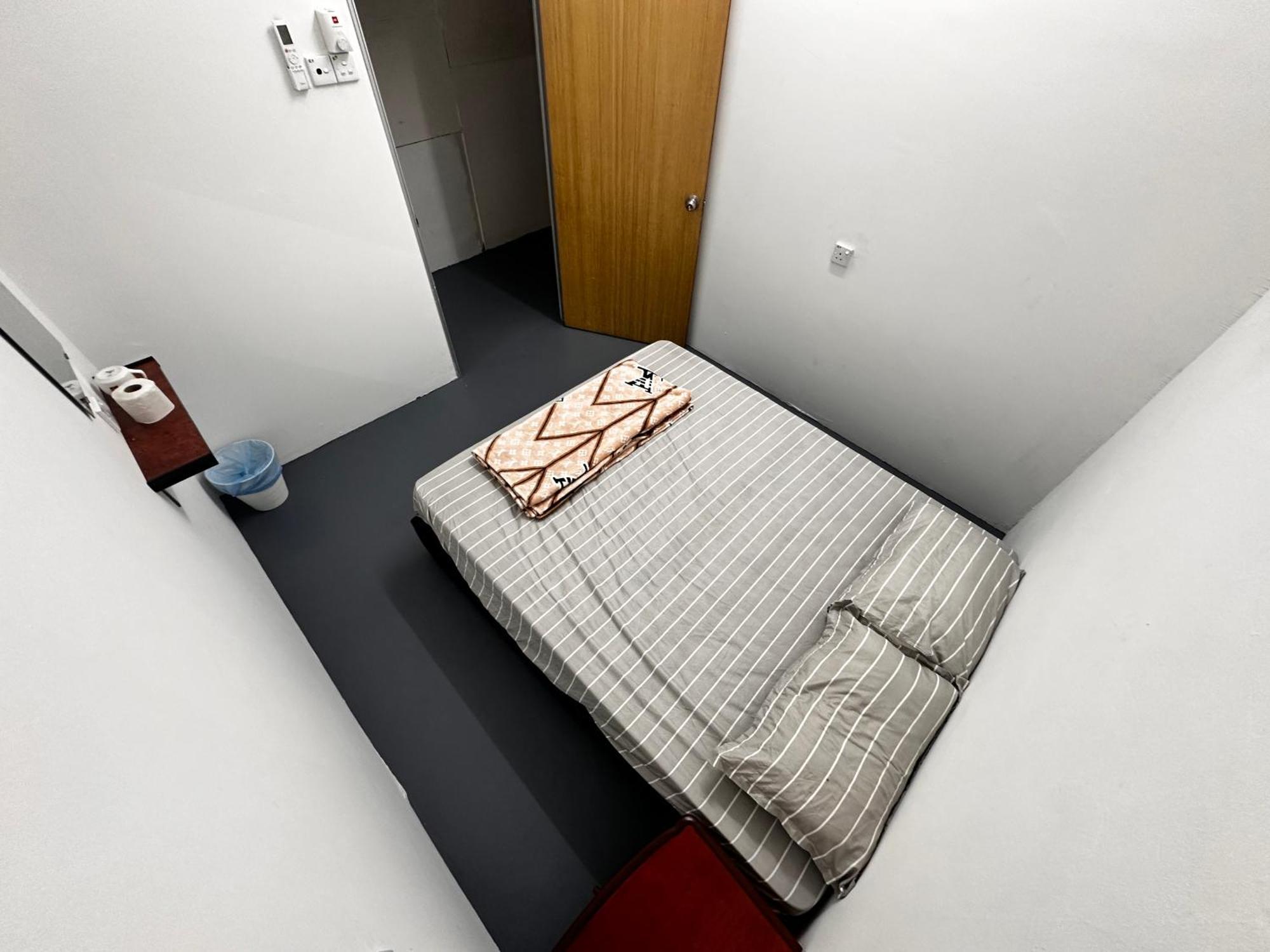 Jiaxin Dormitory - Puteri Wangsa 家馨旅舍 Ulu Tiram Eksteriør bilde