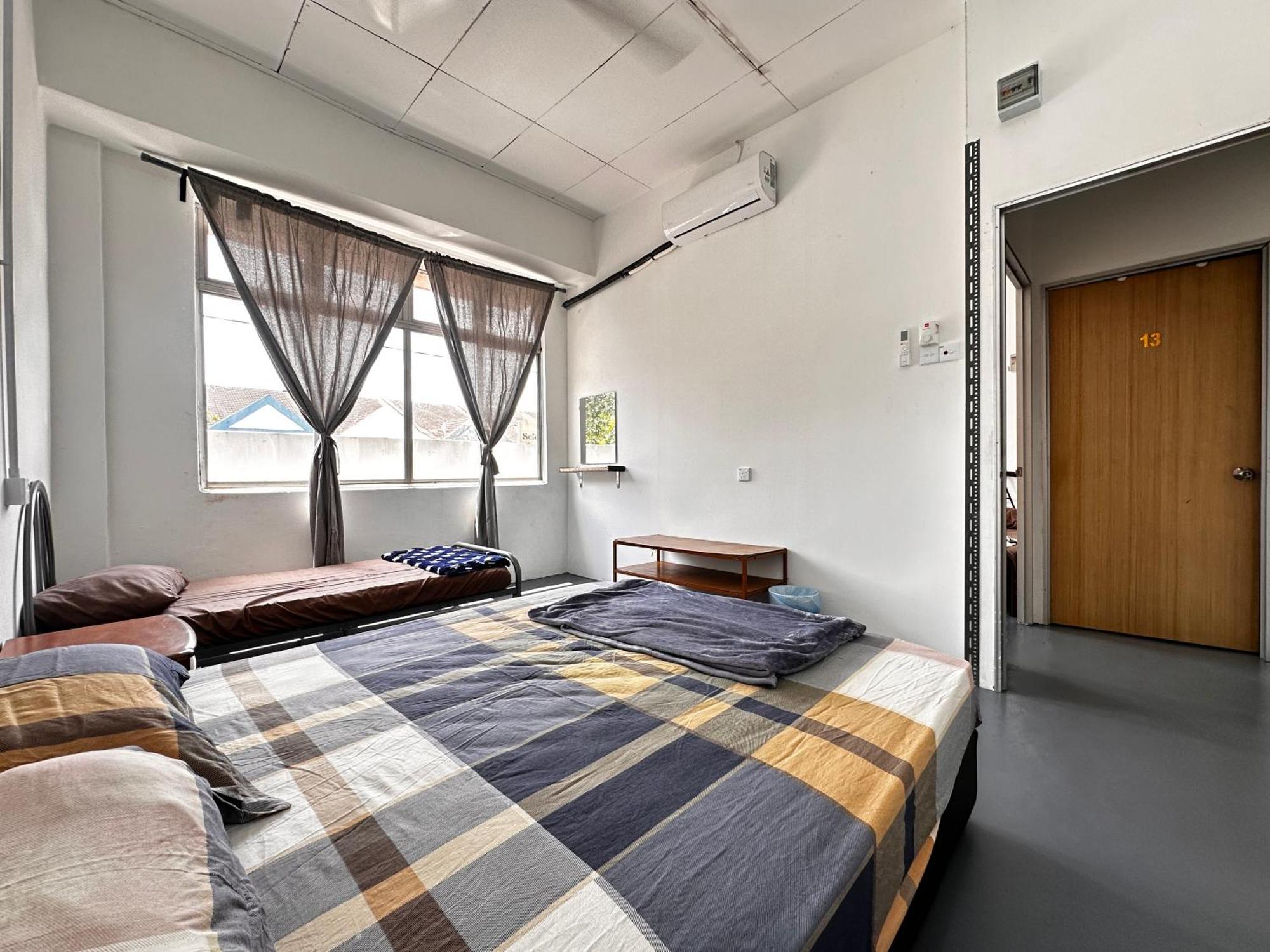 Jiaxin Dormitory - Puteri Wangsa 家馨旅舍 Ulu Tiram Eksteriør bilde